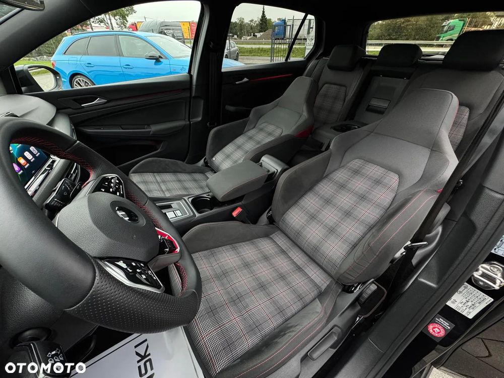 Volkswagen Golf VIII 2.0 TSI GTI DSG - 18