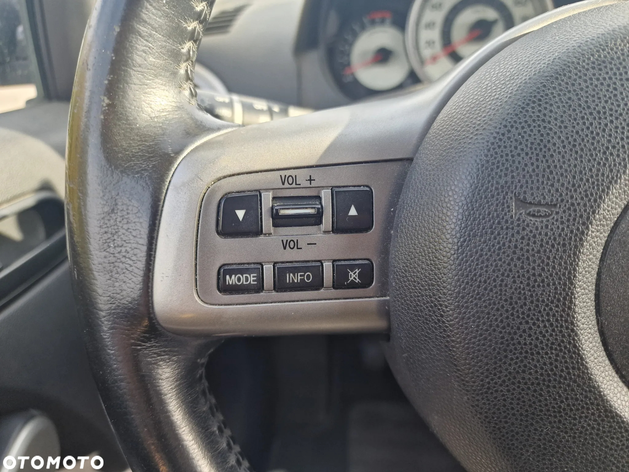 Mazda 2 1.3 Exclusive - 19