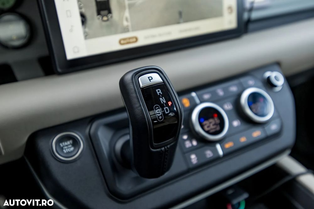 Land Rover Defender 110 3.0 D250 MHEV XS Edition - 30