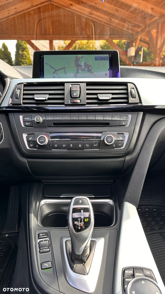 BMW Seria 3 - 18