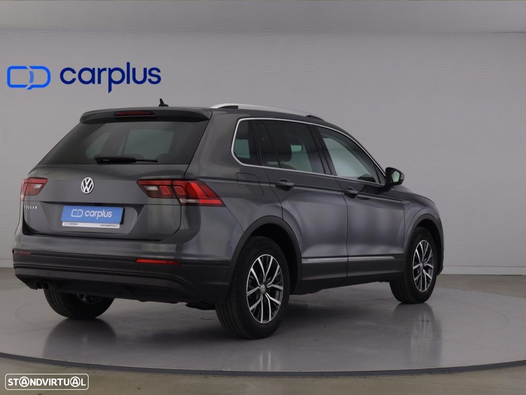VW Tiguan 1.5 TSI Confortline - 7