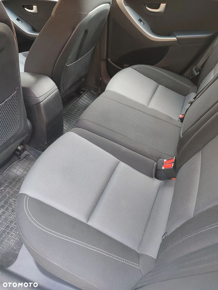 Hyundai i30 1.4 Comfort - 12