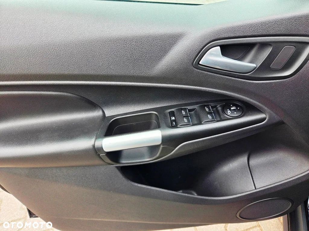 Ford Tourneo Connect Grand - 26