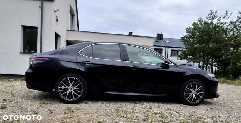 Toyota Camry - 8