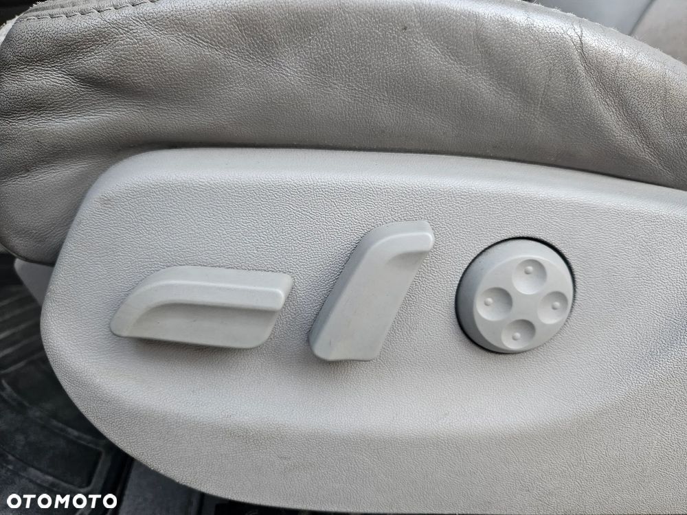 Audi A6 Avant 3.2 FSI Quattro Tiptronic - 10