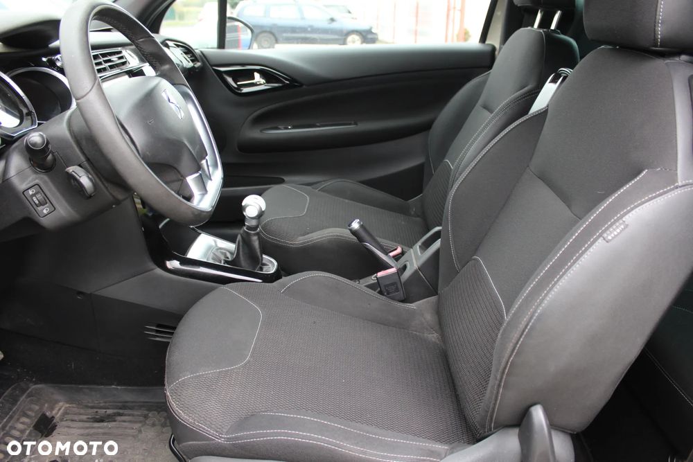 Citroën DS3 1.6 HDi SoChic - 11