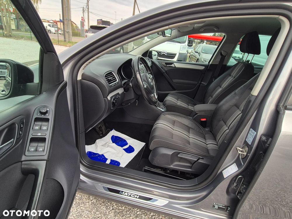 Volkswagen Golf 2.0 TDI DPF DSG MATCH - 22