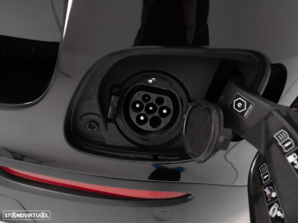 Mercedes-Benz GLC 300 de 4Matic - 13