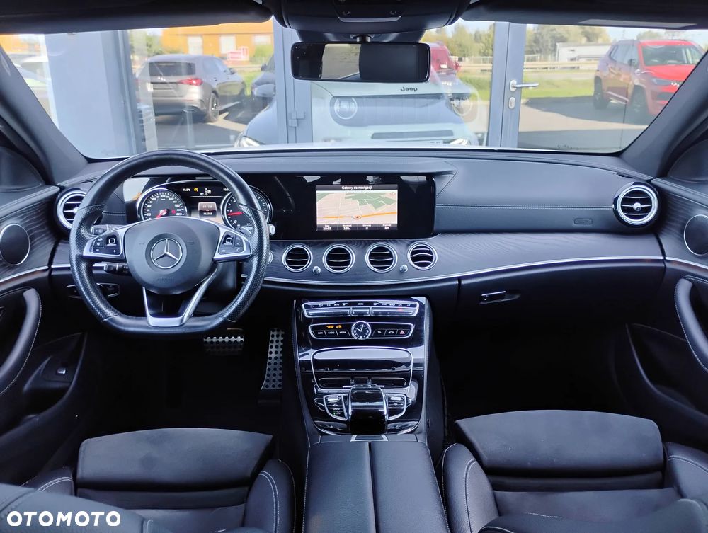 Mercedes-Benz Klasa E 220 d 9G-TRONIC - 19