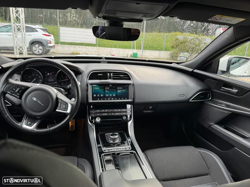 Jaguar XE 20d Aut. R-Sport - 31
