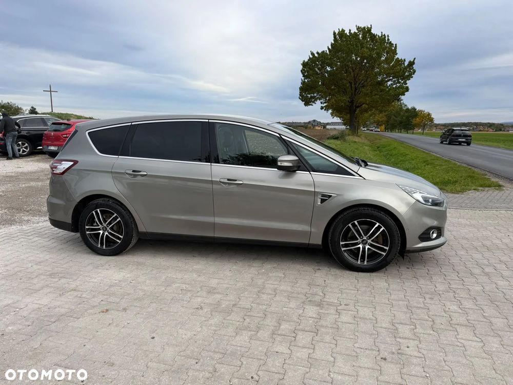 Ford S-Max 2.0 TDCi 4WD Titanium PowerShift - 6