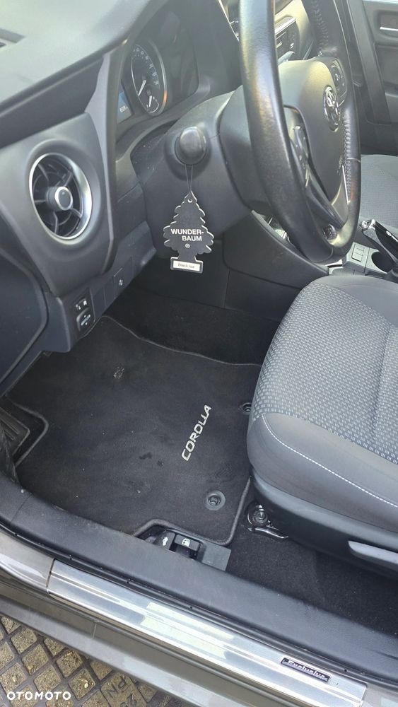 Toyota Corolla 1.6 Comfort - 4