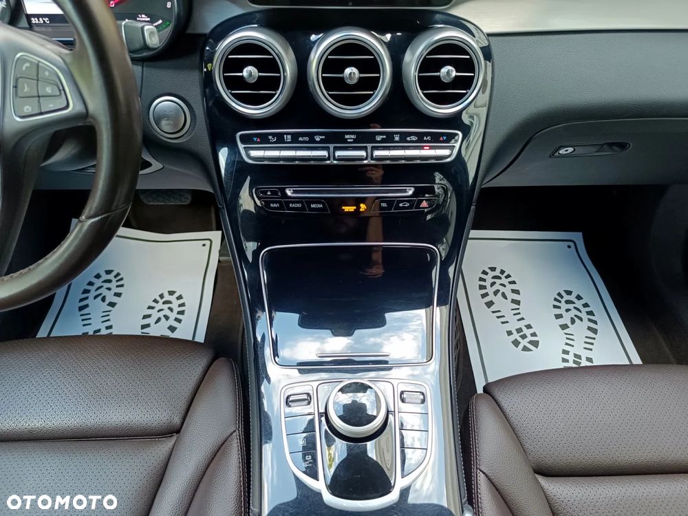 Mercedes-Benz GLC 350 e 4-Matic - 29