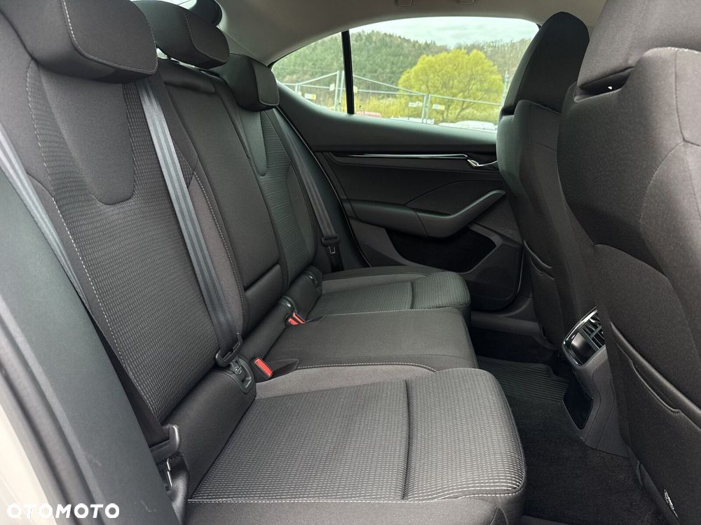 Skoda Octavia 1.5 TSI ACT Ambition - 33
