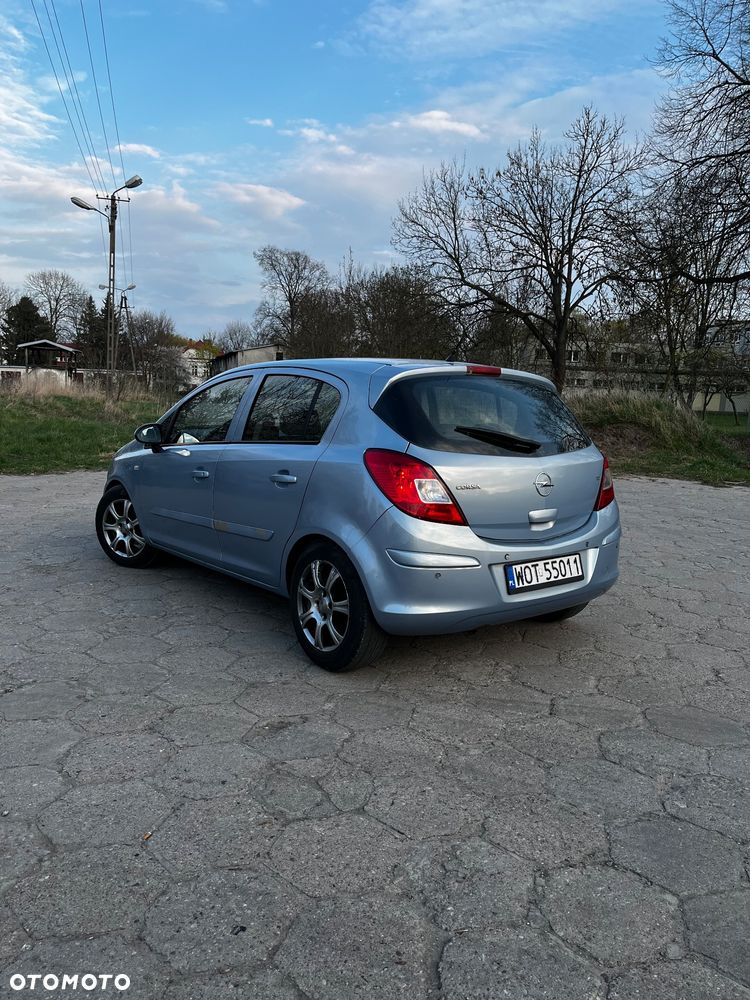 Opel Corsa 1.2 16V Cosmo - 4