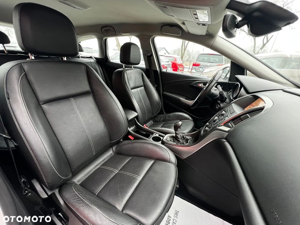 Opel Astra 1.7 CDTI DPF Cosmo - 22