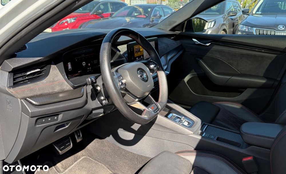 Skoda Octavia 2.0 TDI DSG RS Plus - 17