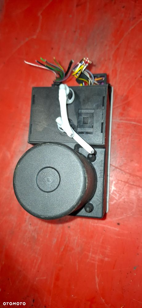 POMPKA CENTRALNEGO ZAMKA AUDI A3 8L 8L0862257K - 3