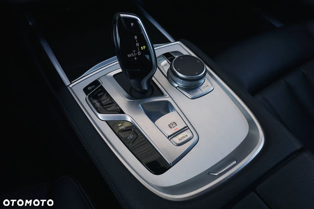 BMW Seria 7 730d xDrive - 21