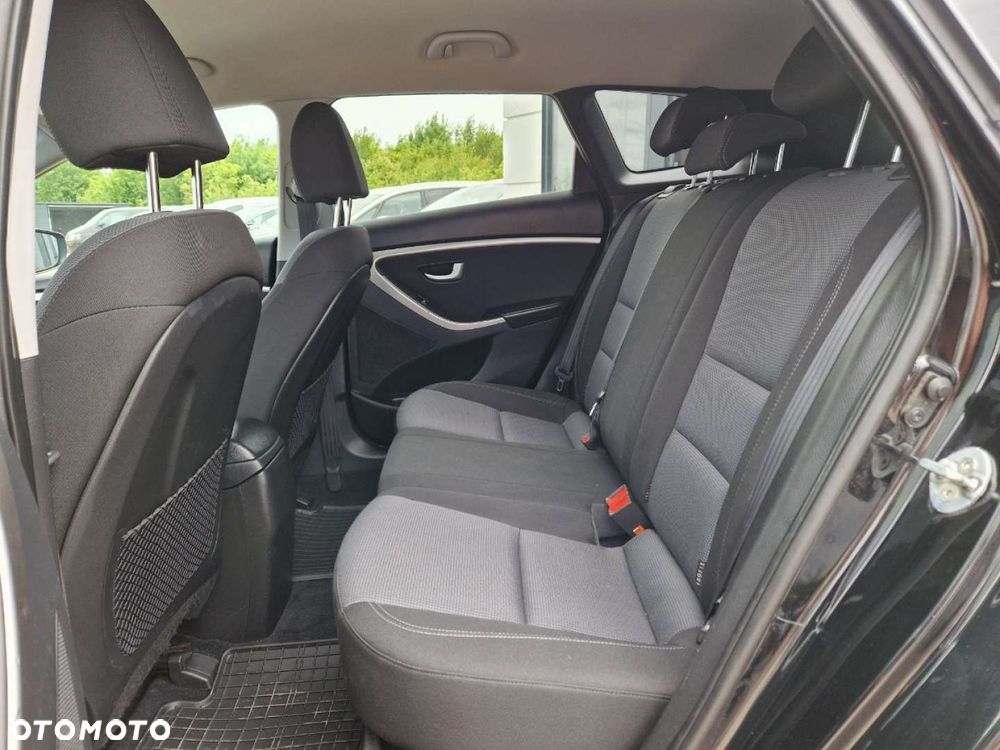 Hyundai i30 1.6 CRDi Premium - 8