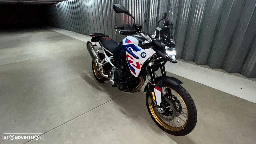 BMW F 900 GS Lightwhite / Racing Blue Metalizado (Versão GS Trophy) - 38