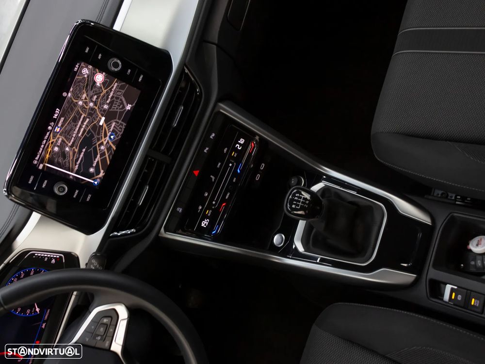 VW T-Roc 1.0 TSI Urban - 32