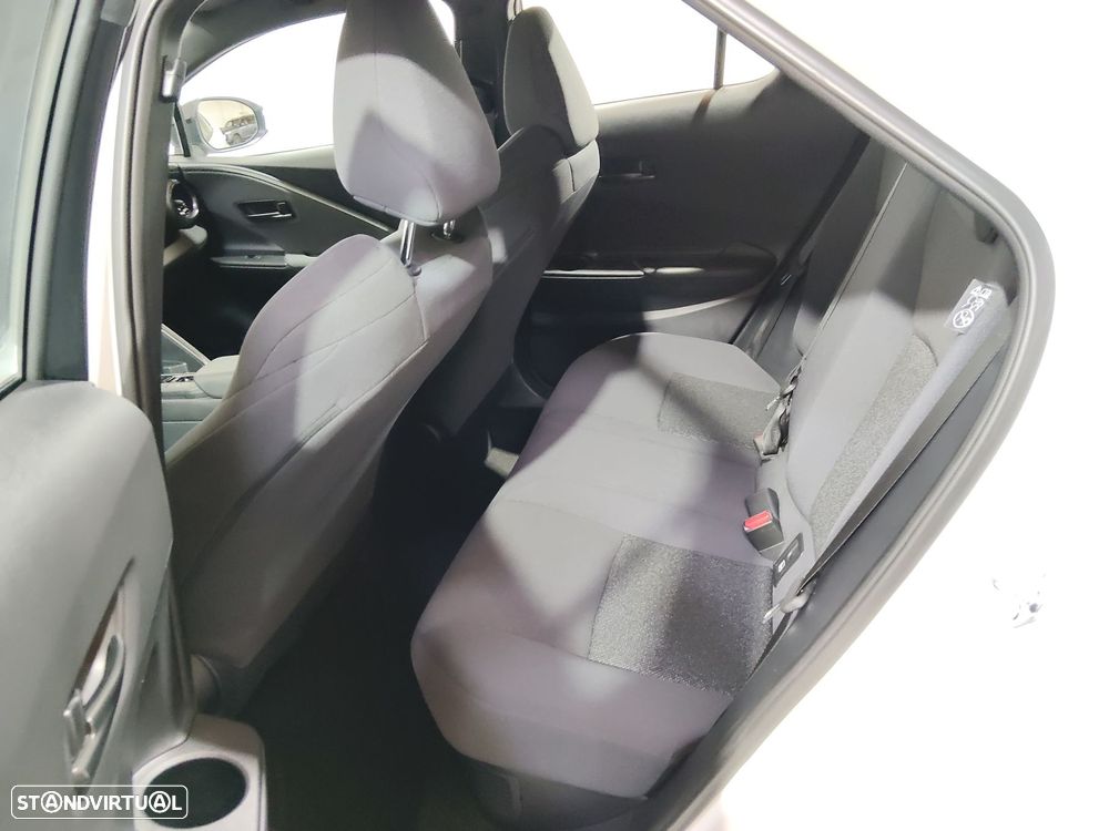 Toyota C-HR - 11