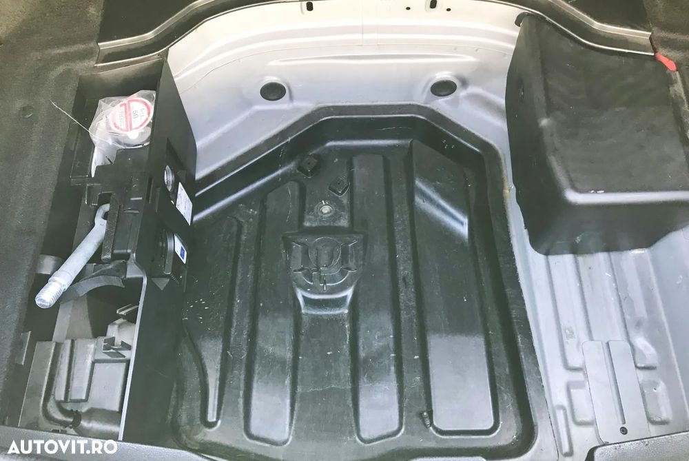 Mercedes-Benz C 200 CDI DPF (BlueEFFICIENCY) - 38