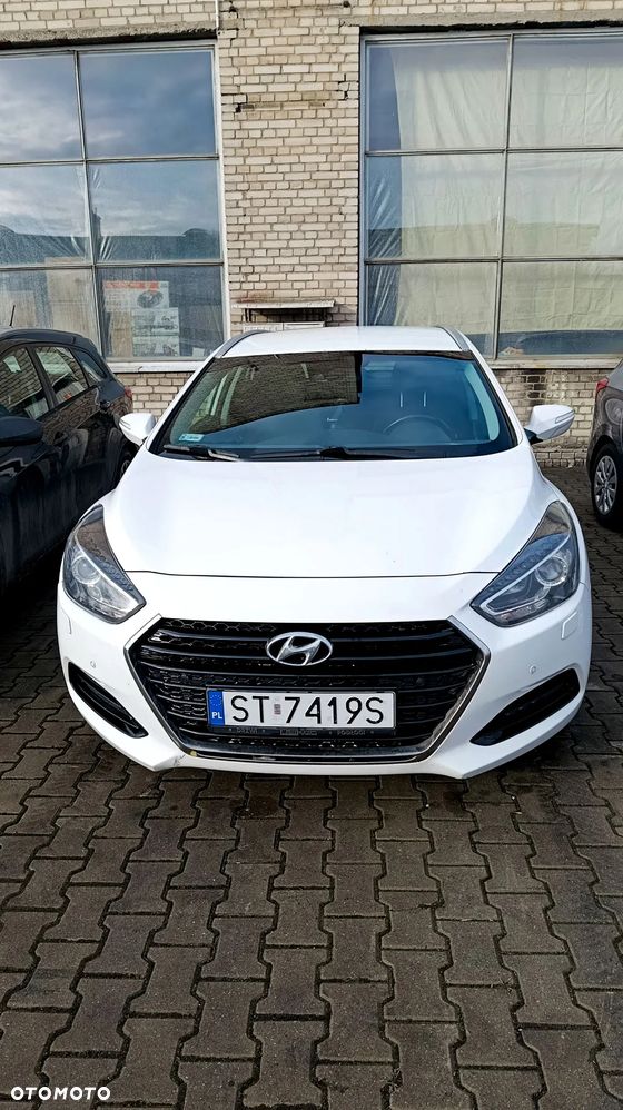 Hyundai i40 Kombi 1.7 CRDi DCT Trend - 4