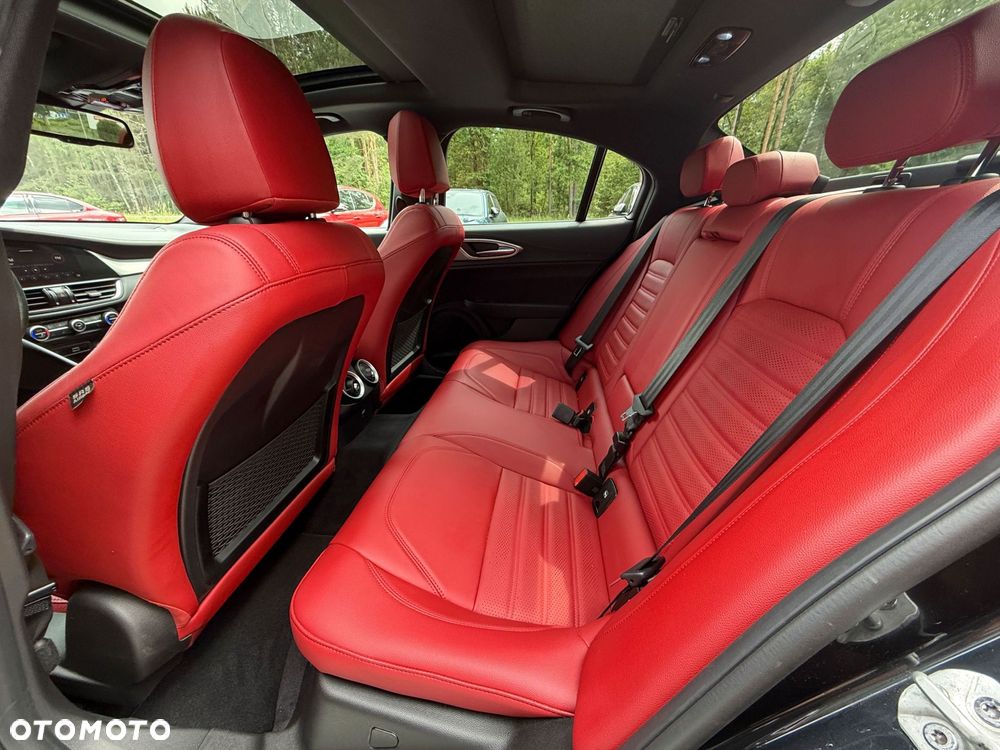 Alfa Romeo Giulia - 9