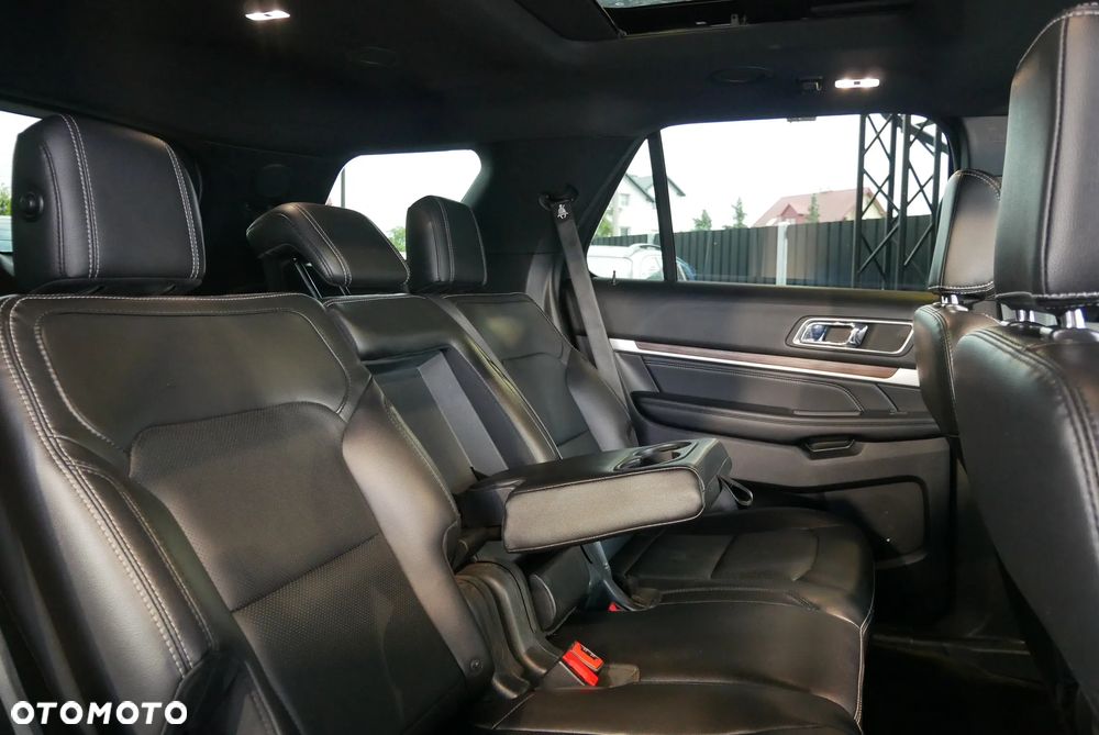 Ford Explorer - 15