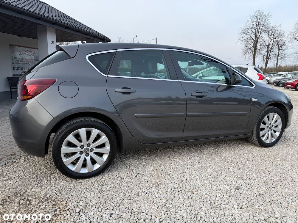 Opel Astra 1.4 T Cosmo - 13