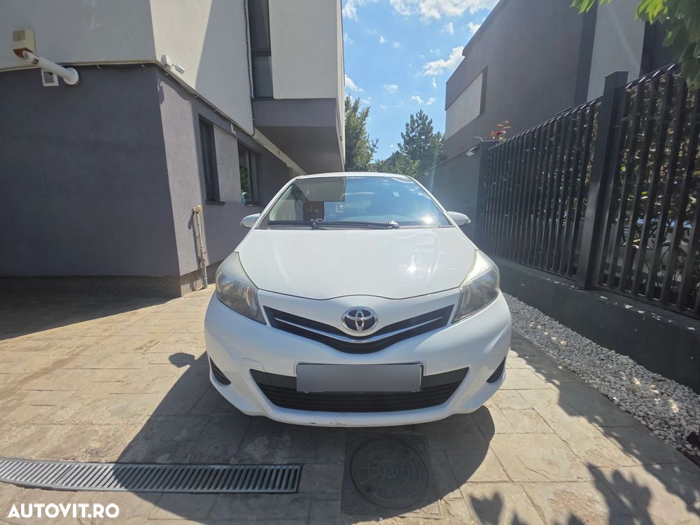 Toyota Yaris - 1