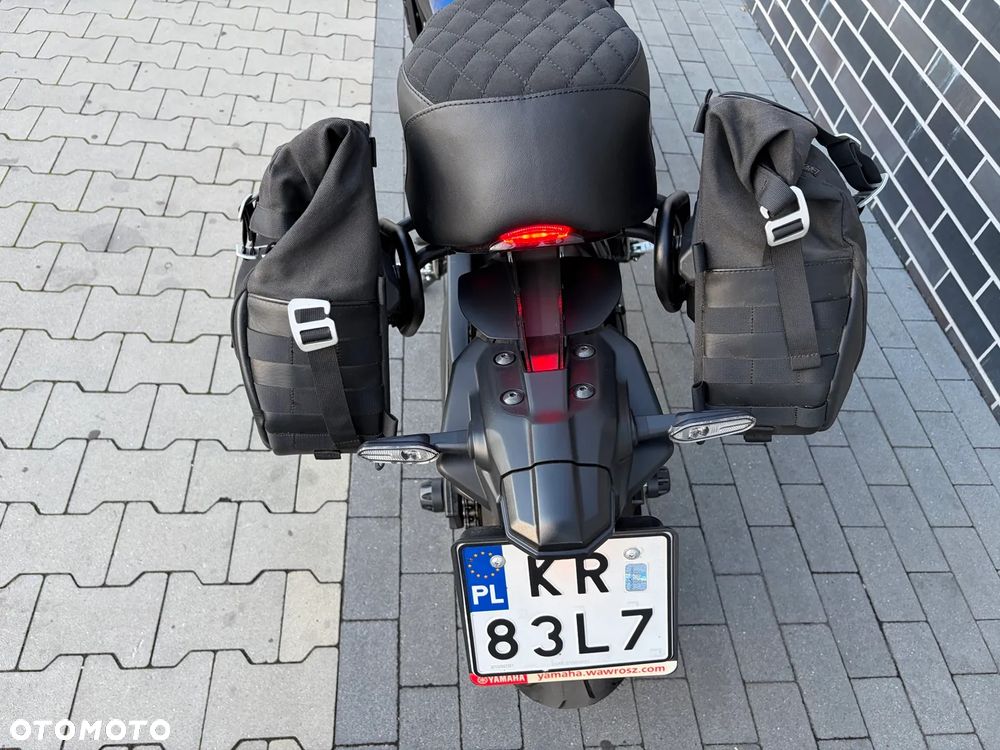 Yamaha XSR - 9