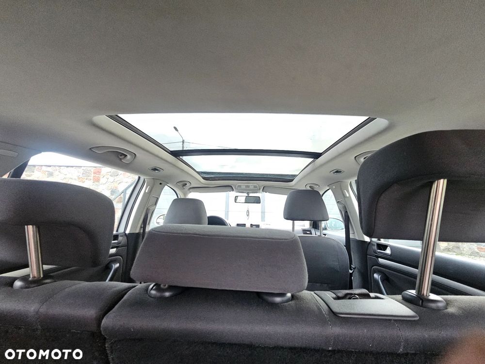 Volkswagen Golf - 6