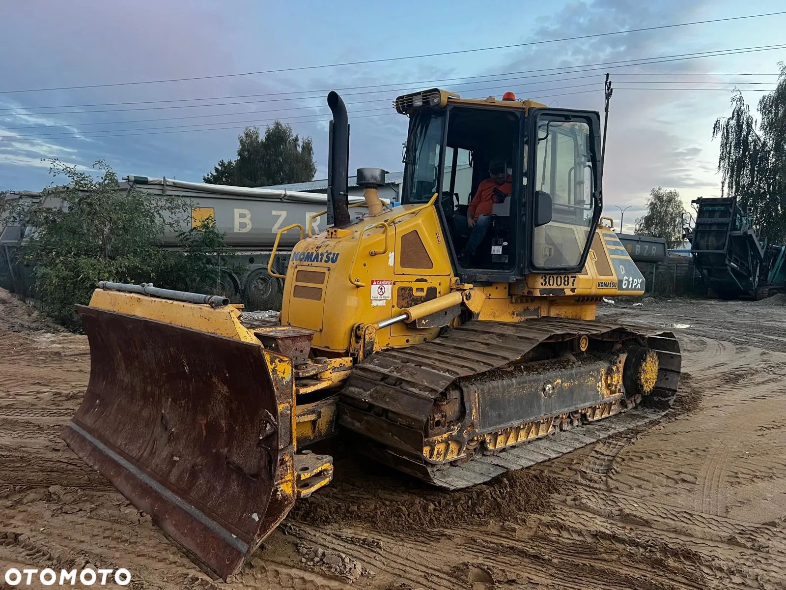 Komatsu D61PX-23 - 1