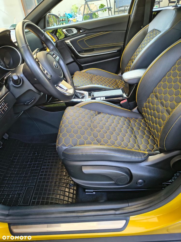 Kia XCeed 1.4 T-GDI L Business Line - 11