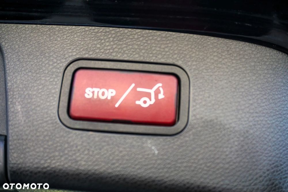 Mercedes-Benz GLA 200 Activity Edition - 21