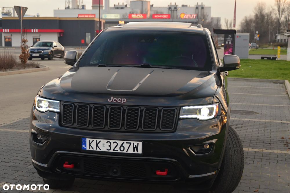 Jeep Grand Cherokee - 17