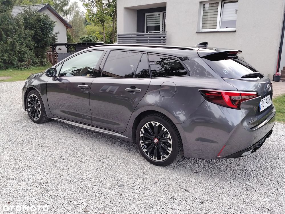 Toyota Corolla 2.0 Hybrid GR Sport Dynamic - 3