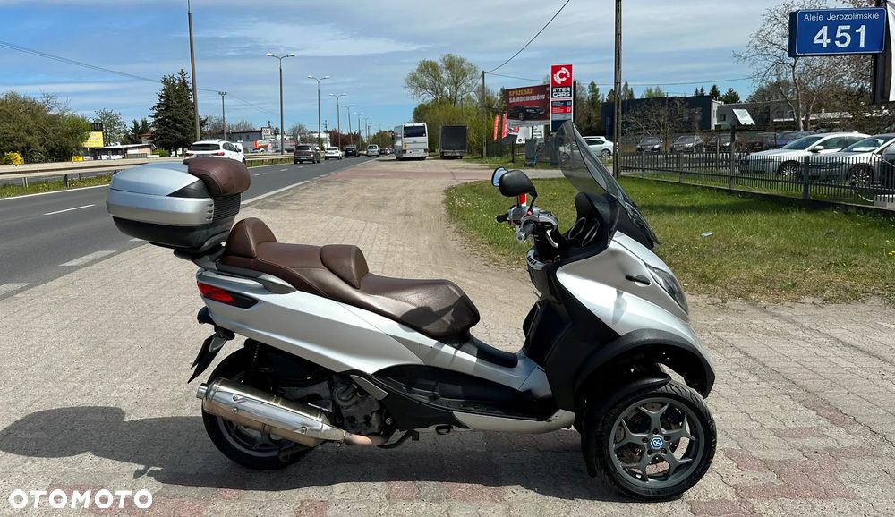 Piaggio MP-3 - 9