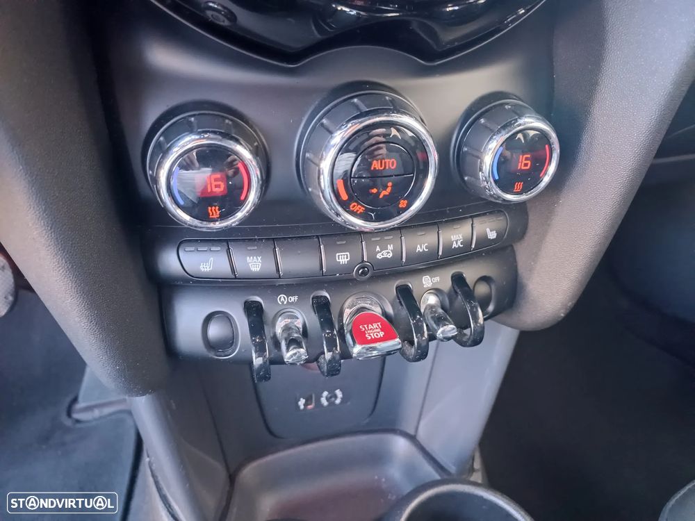 MINI 3 Portas Cooper D - 17