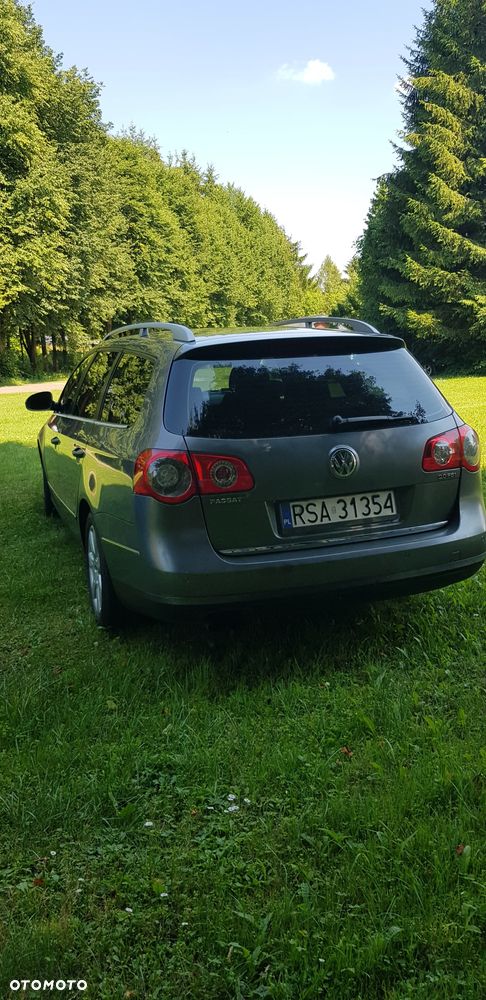Volkswagen Passat 2.0 FSI Comfortline - 3