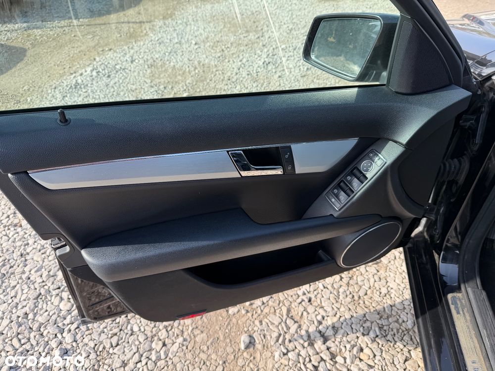 Mercedes-Benz Klasa C - 29