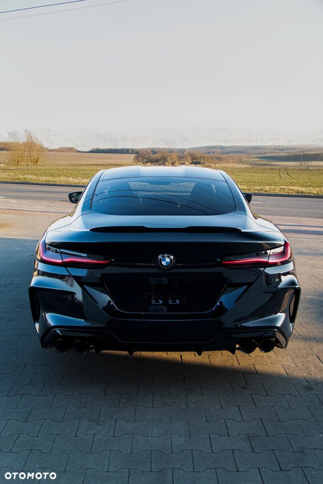 BMW M8 - 10