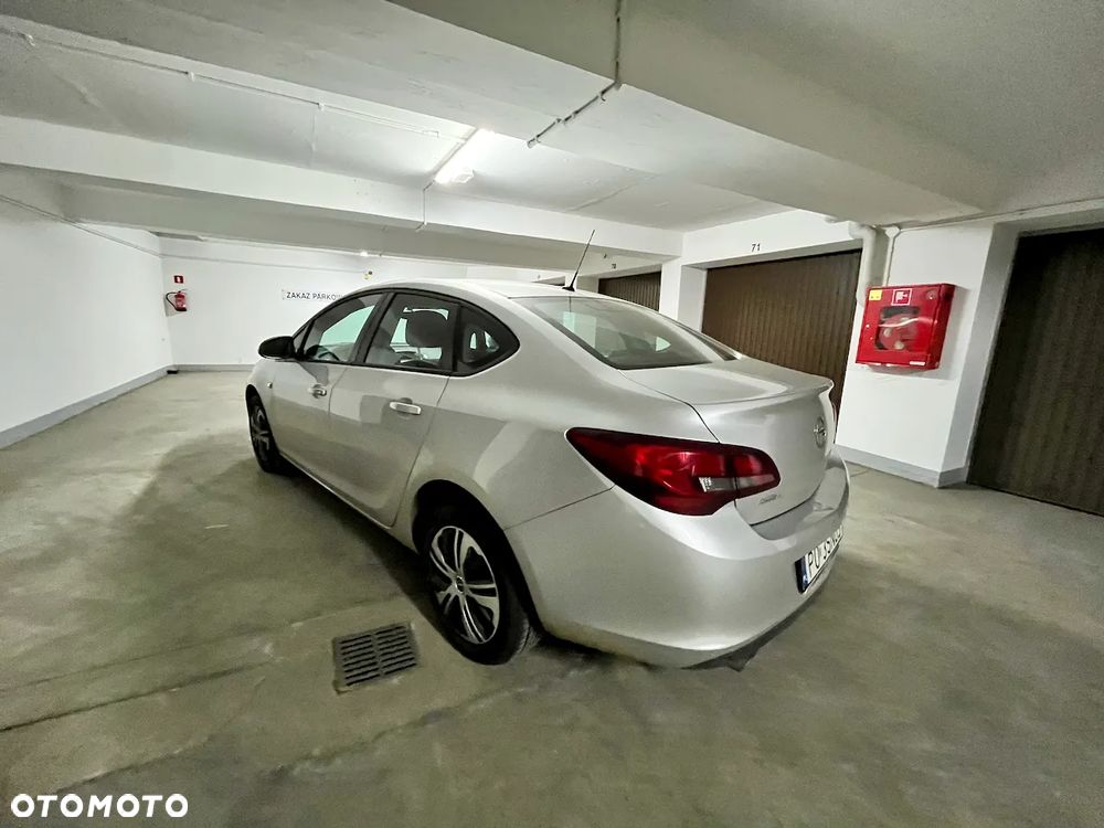 Opel Astra 1.4 T EU6 - 18