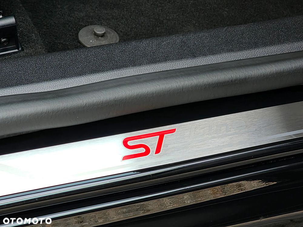 Ford Focus 1.5 EcoBoost STart-Stopp-System ST-LINE - 10