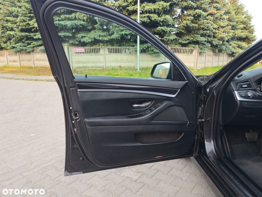 BMW Seria 5 520d - 17