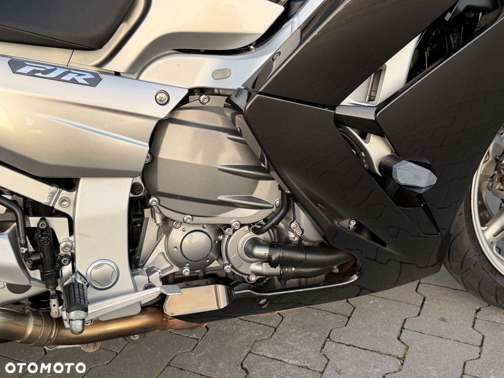 Yamaha FJR - 17
