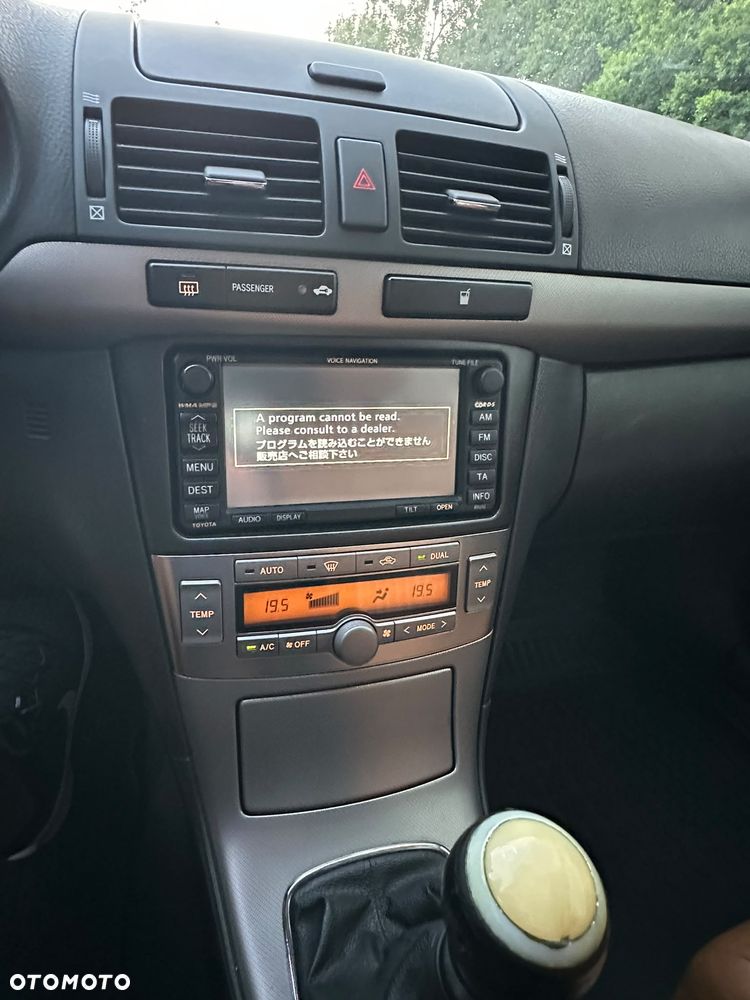 Toyota Avensis - 26